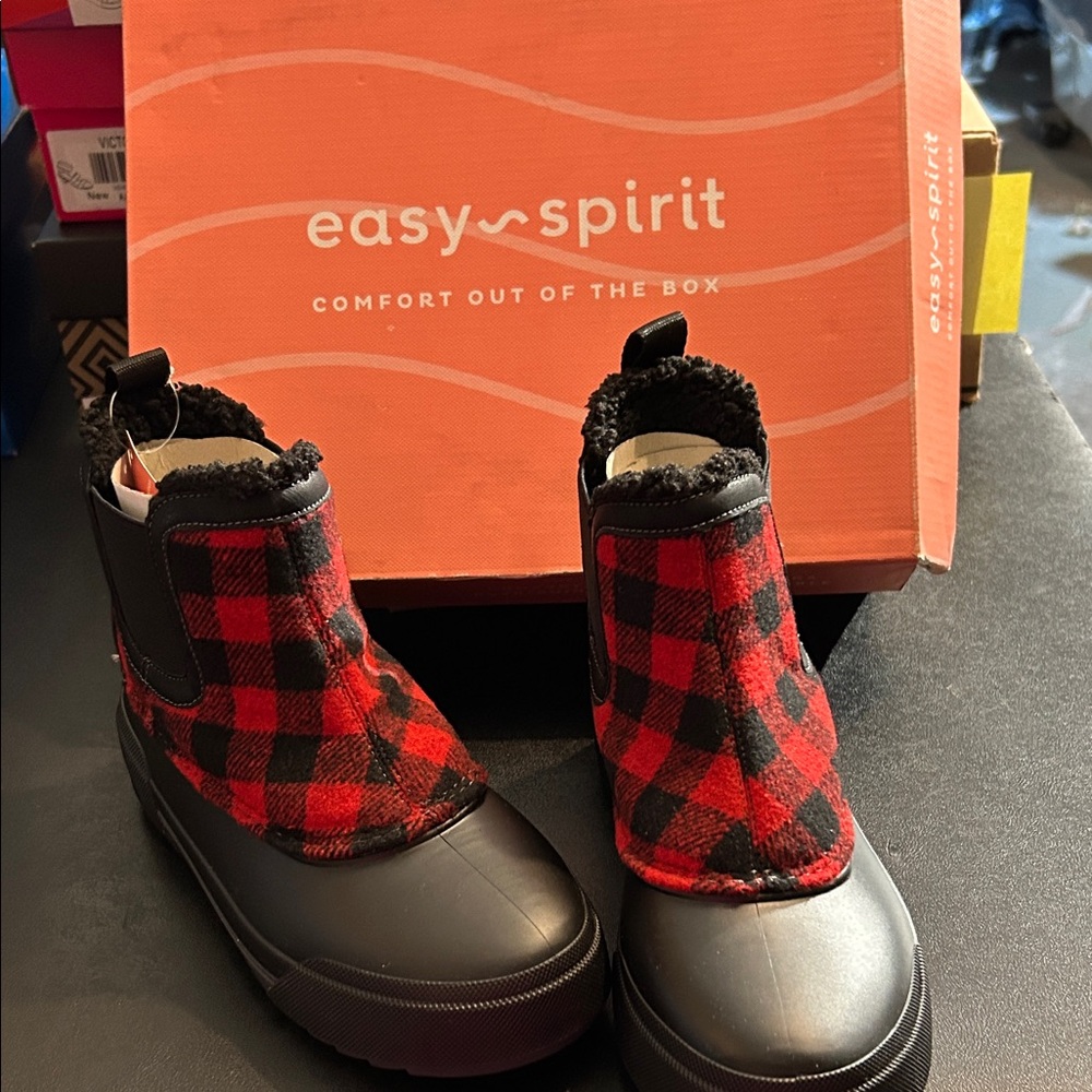 Women’s size 5 buffalo, plaid boots, new Easy Spirit Black and Red Plaid Boots